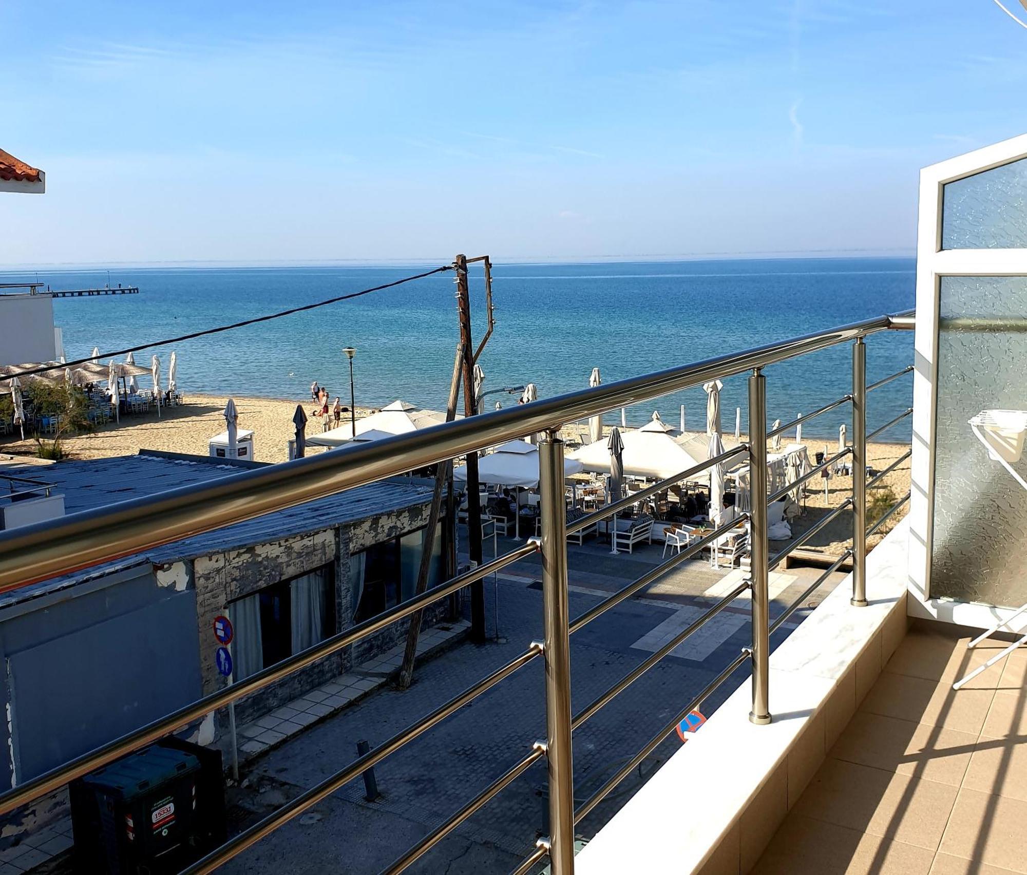 Studios Aigialos Peraia  Luaran gambar